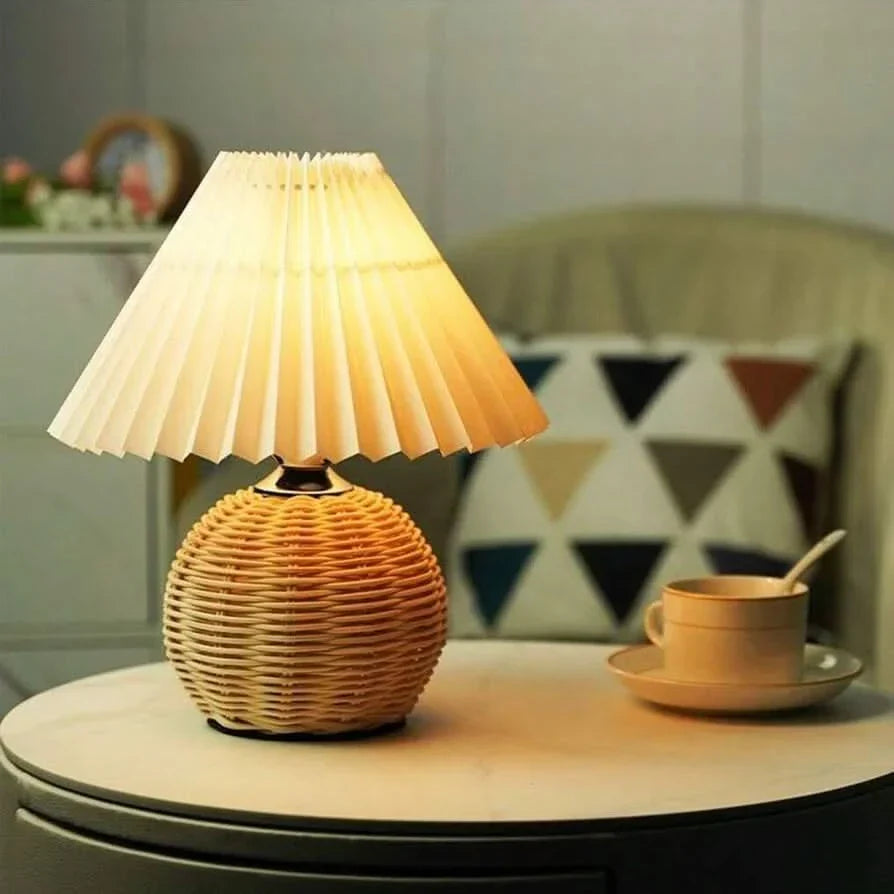 Lampe de Table en Rotin pour Intérieur Cozy et Éclairage Ambiant Chaud