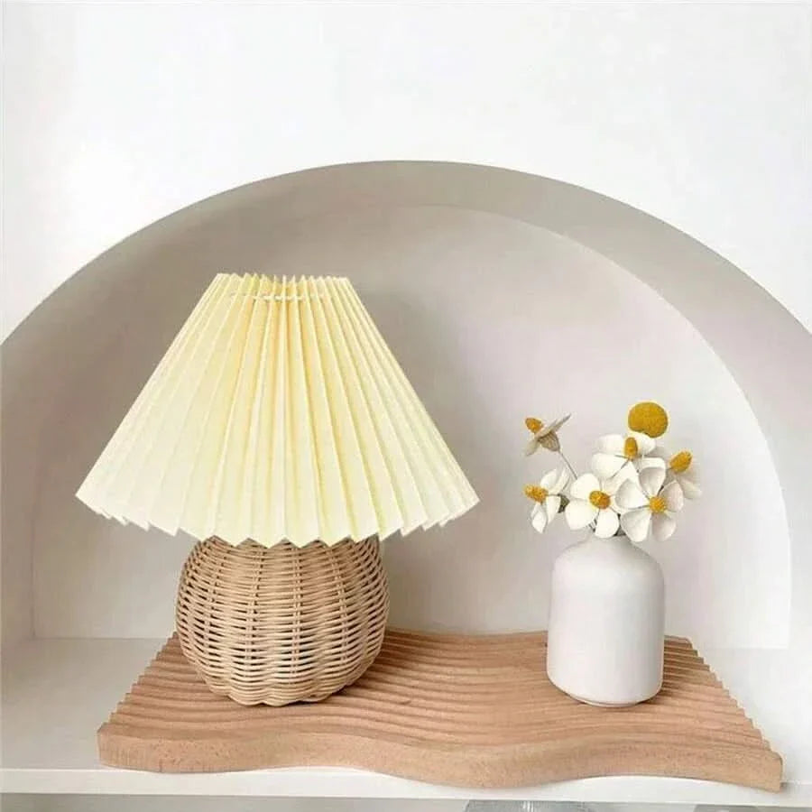 Lampe de Table en Rotin pour Intérieur Cozy et Éclairage Ambiant Chaud