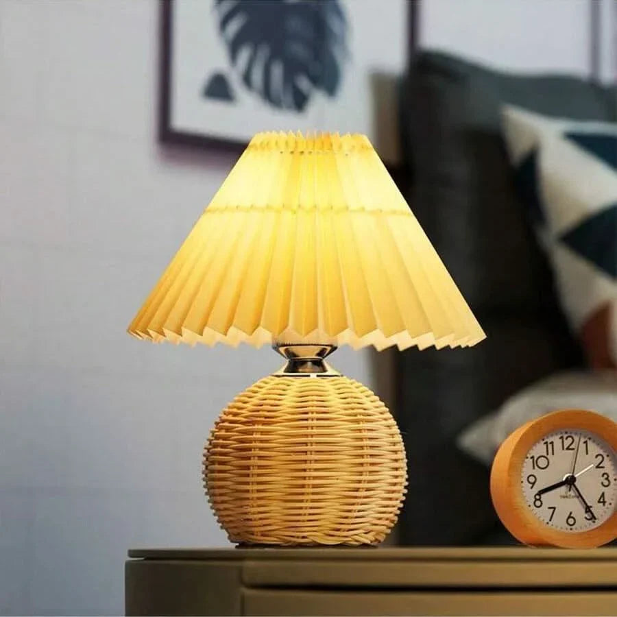 Lampe de Table en Rotin pour Intérieur Cozy et Éclairage Ambiant Chaud