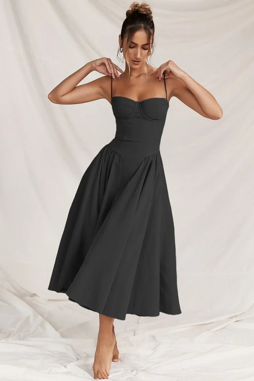 Vivi™ | Robe midi sans manches avec coupe corset
