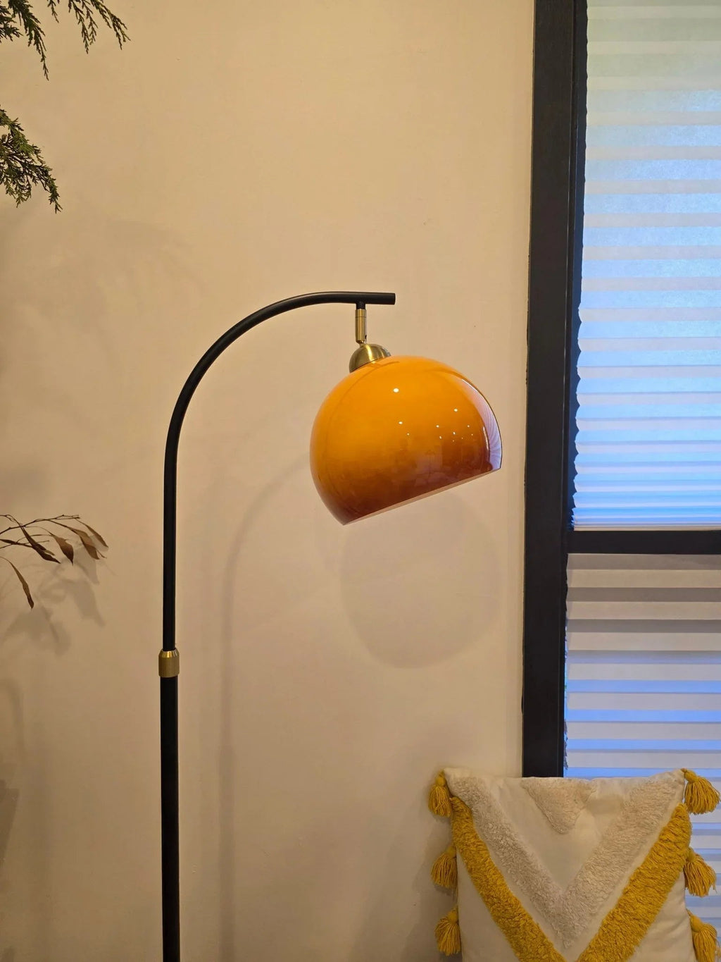 Lampe sur pied Bauhaus Arc avec Abat-jour en Verre – Lampe Design Minimaliste