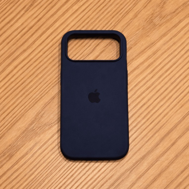 VELVIGUARD – Coque en Silicone Compatible MagSafe Avec Surface Douce au Toucher Pour iPhone