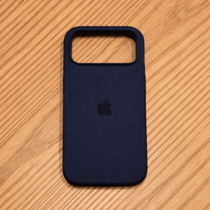 VELVIGUARD – Coque en Silicone Compatible MagSafe Avec Surface Douce au Toucher Pour iPhone
