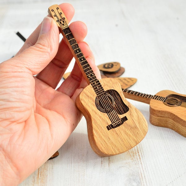 Boîte à Mediator en Bois avec Support