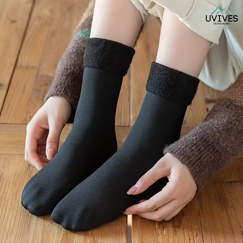 4+4 GRATUIT | CozyFeet – Chaussettes qui gardent vraiment vos pieds au chaud !