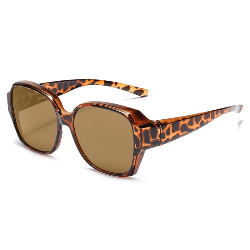 ClarioShade™ — Profitez d’un extérieur sans éblouissement avec un style sans effort et un ajustement parfait sur vos lunettes