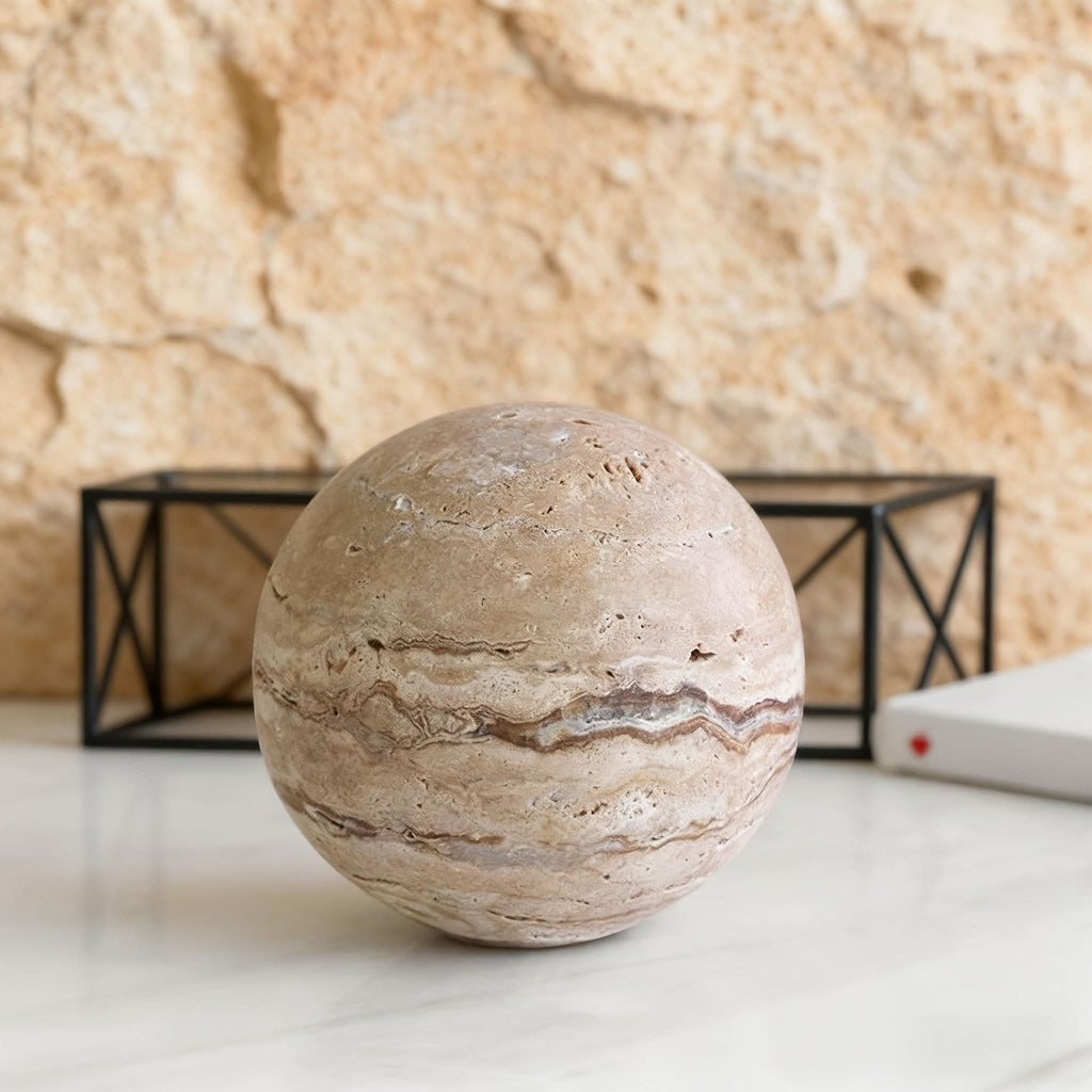Pièce décorative en marbre travertin sculptée à la main