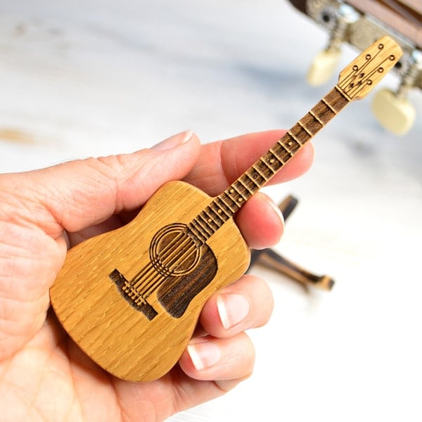 Boîte à Mediator en Bois avec Support