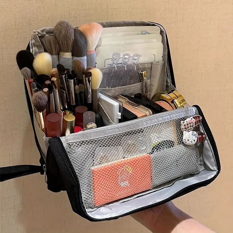 Lunette - Trousse de maquillage de voyage organisée