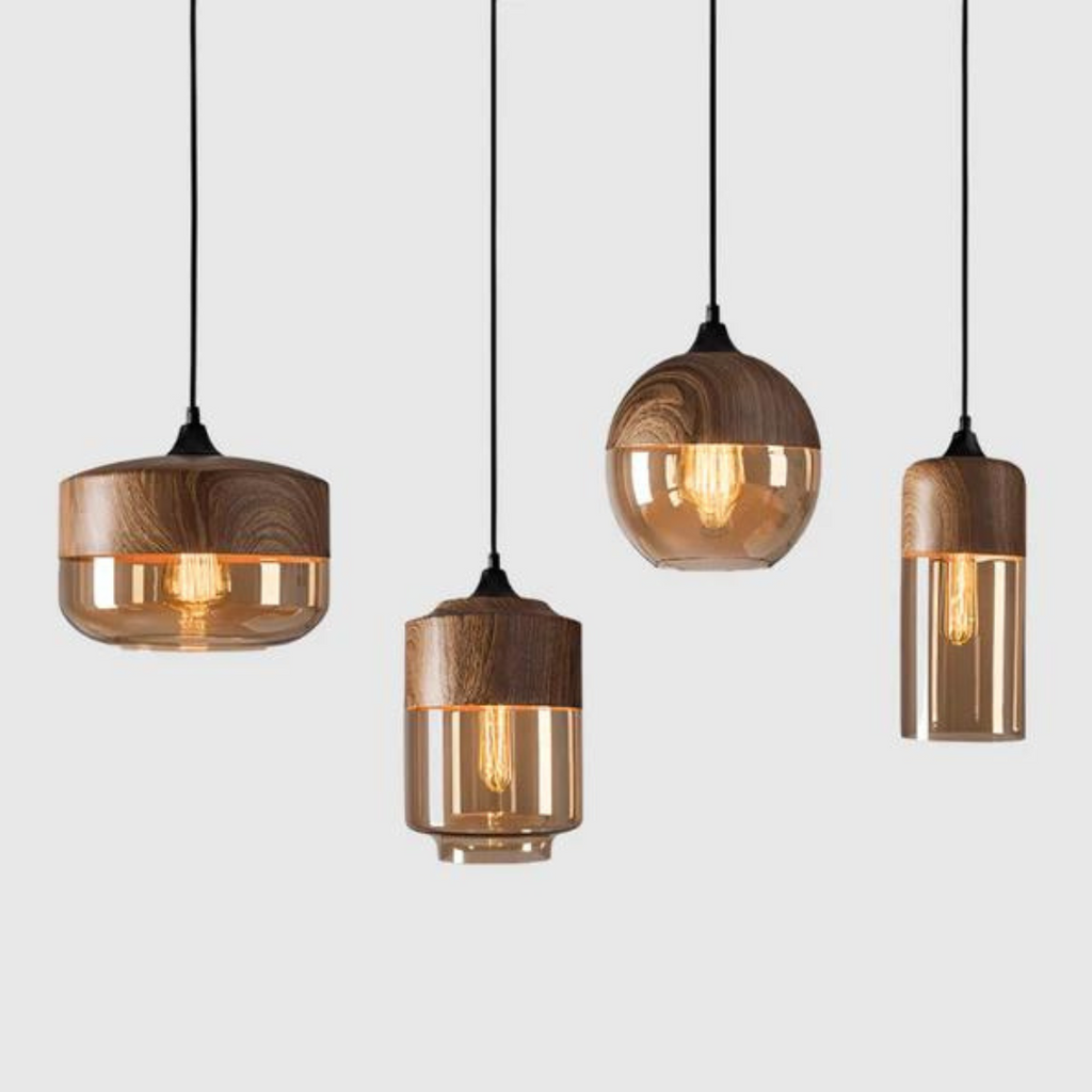 Suspension Scandinave en Verre avec Finition Bois – Éclairage Design Chaud pour Salon & Salle à Manger | Sansoti