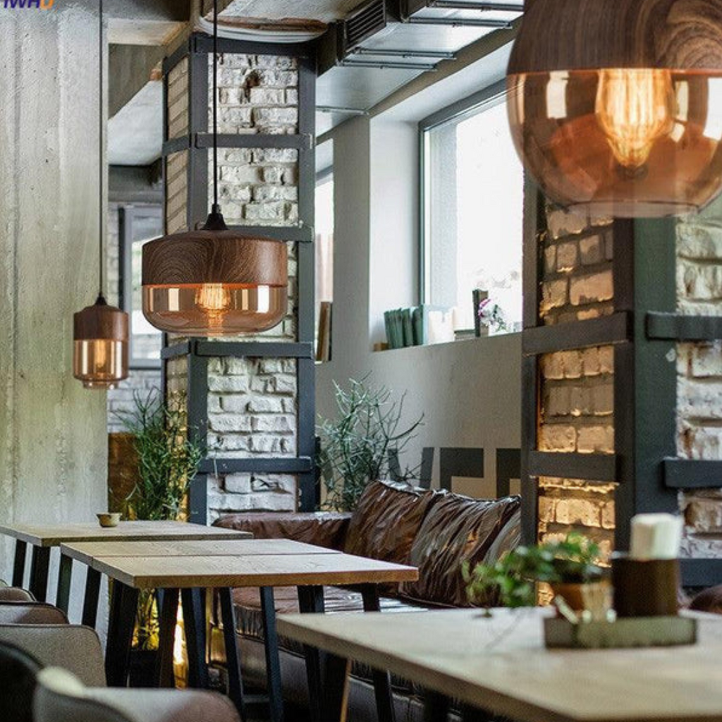 Suspension Scandinave en Verre avec Finition Bois – Éclairage Design Chaud pour Salon & Salle à Manger | Sansoti
