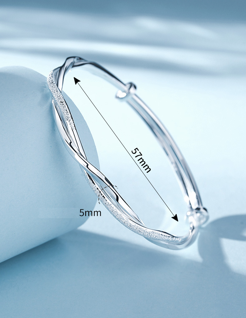 Joli bracelet en argent déroutant