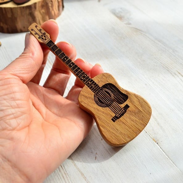 Boîte à Mediator en Bois avec Support