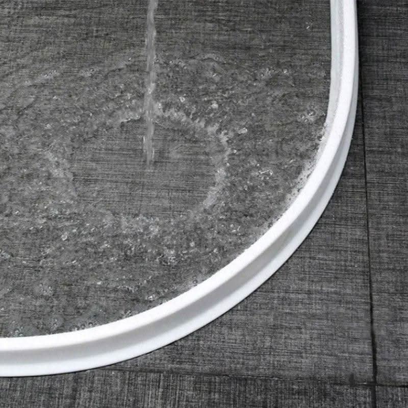 AquaGuardPro™ — Marchez en toute confiance sur des sols secs et antidérapants à chaque fois