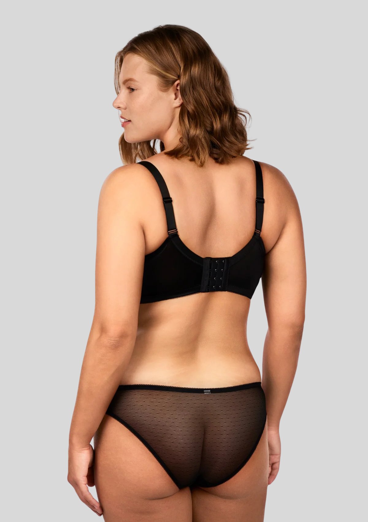 CurveLuxe™ — Ressentez un soutien sans effort et une silhouette impeccablement sculptée toute la journée