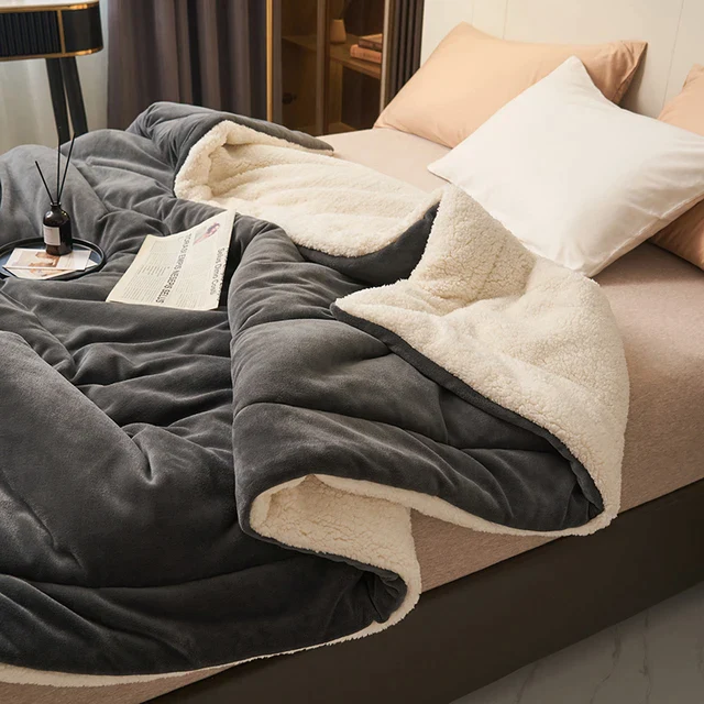 SoftHug - Couverture en polaire luxueuse et chaude