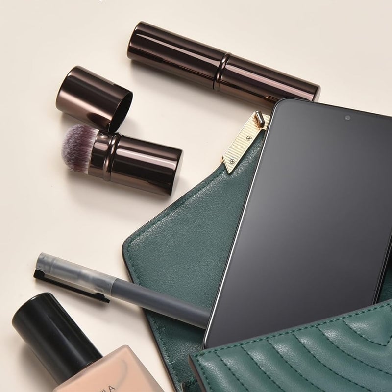 CaffèLuxe™ — Transformez Votre Look avec Précision Douce et Glamour Sans Effort