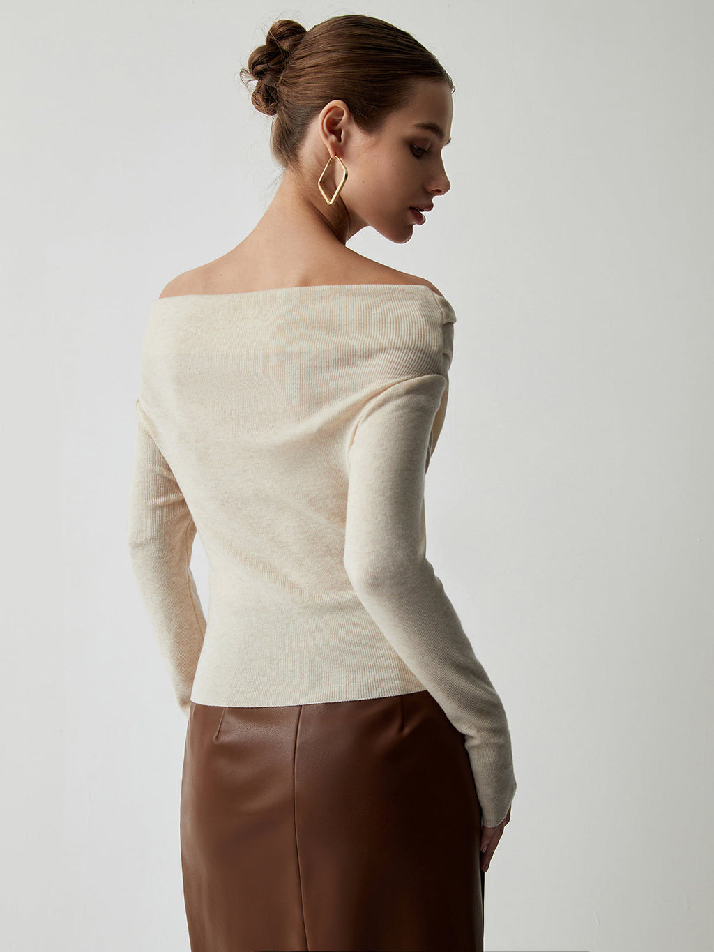 Haut en tricot à manches longues dénudées