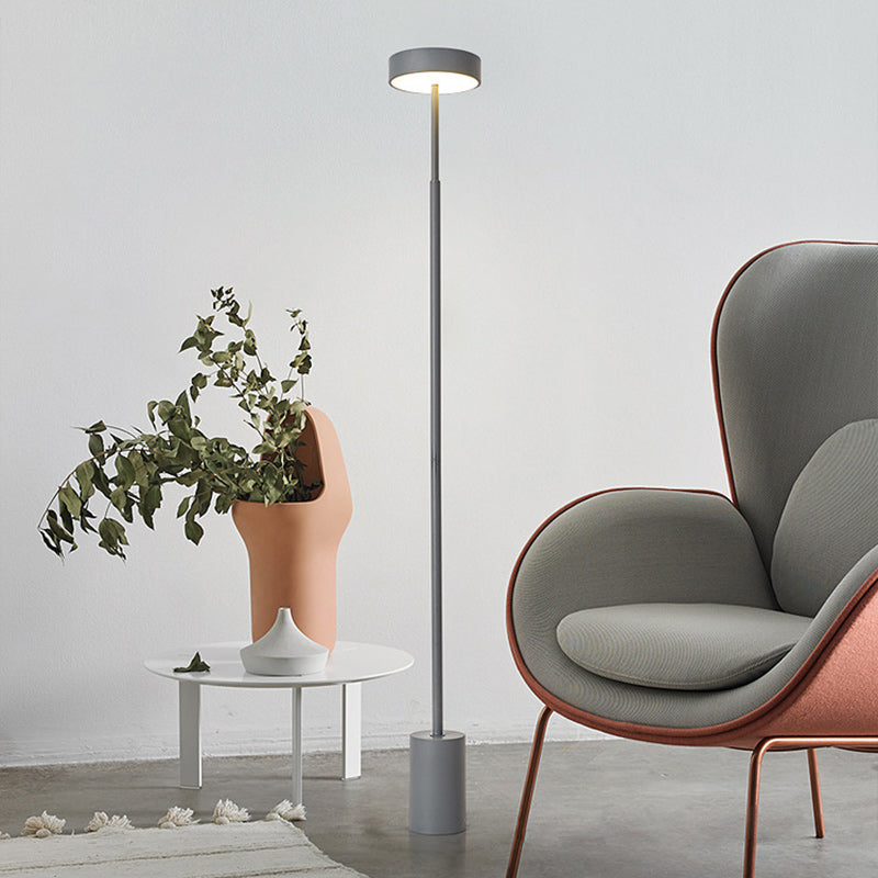 Lampe sur pied LED ronde en fer scandinave contemporain pour chambre
