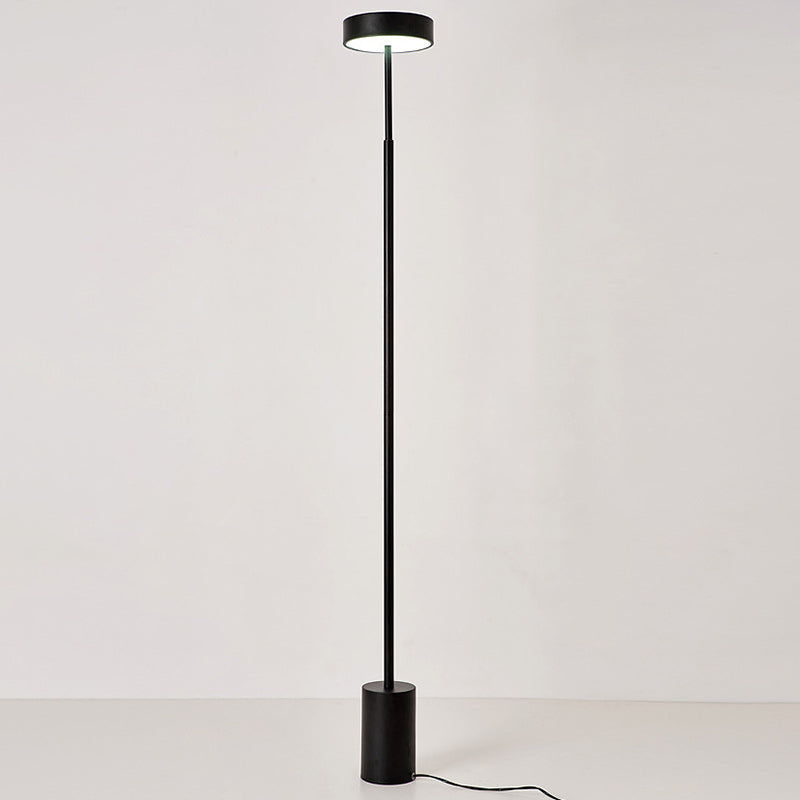 Lampe sur pied LED ronde en fer scandinave contemporain pour chambre