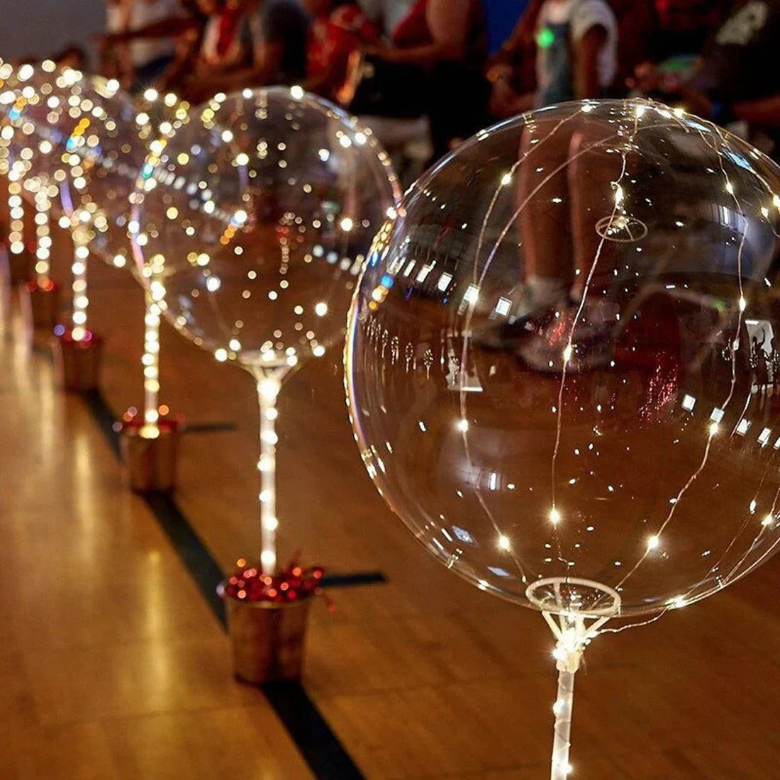 LumiAura™ — Transformez n'importe quelle fête en une célébration éblouissante et lumineuse