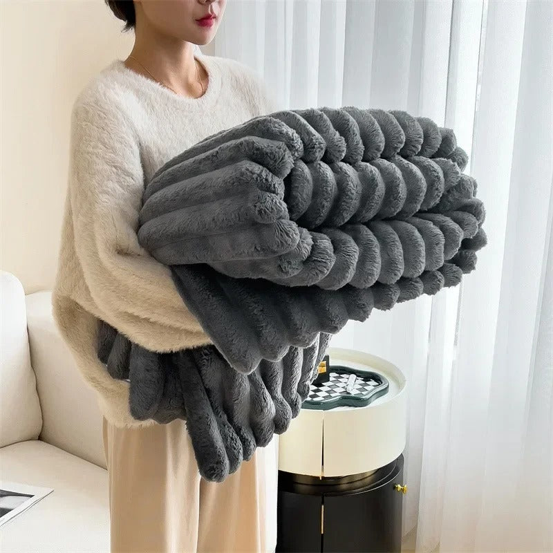 Couverture Polaire en Flanelle à Rayures – Plaid Doux et Moelleux Toutes Saisons