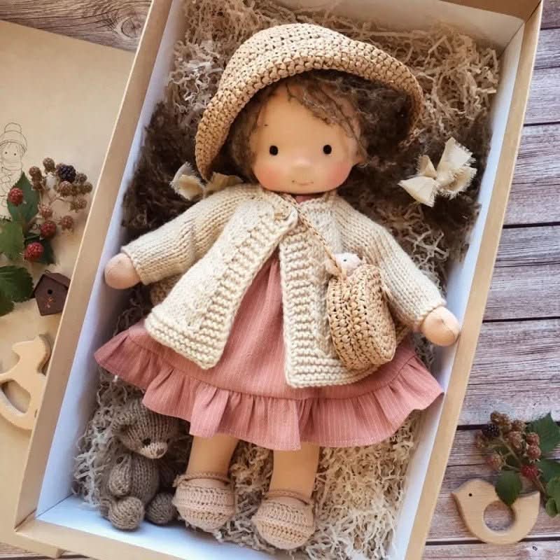 Selina – Poupée Waldorf en coton fait main pour un jeu créatif