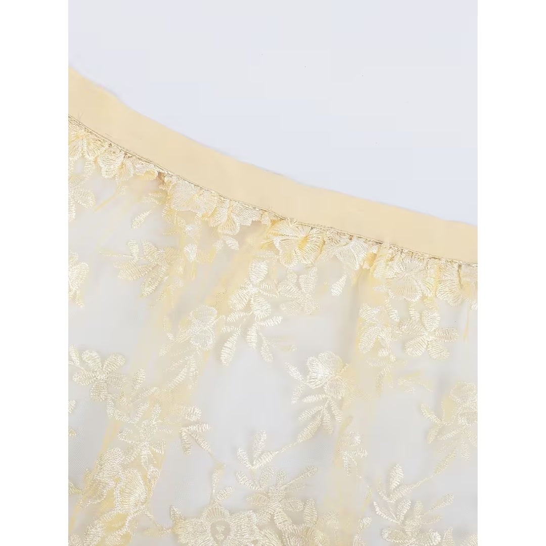 Dirndl Oktoberfest avec Dentelle et Détails Brodés - Lily