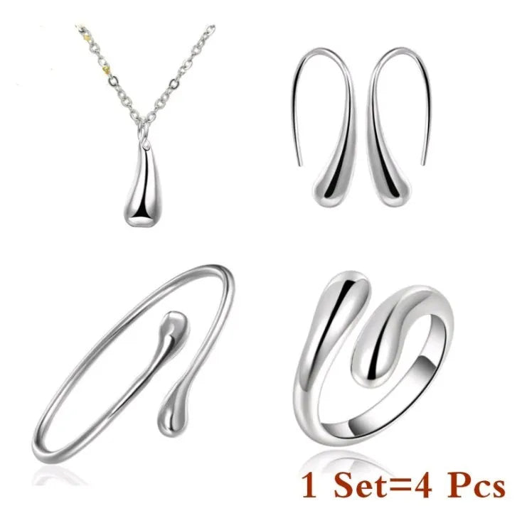 Ensemble de bijoux en quatre parties avec gouttes d'eau en argent S925