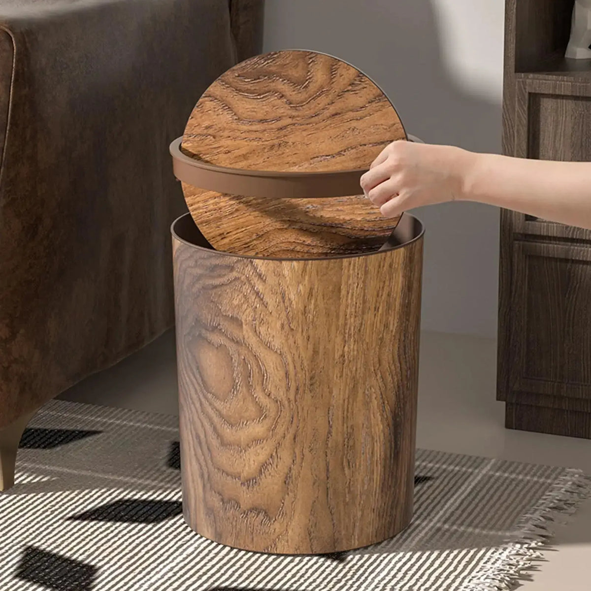 Poubelle avec Couvercle Oscillant | Aspect Bois | Silencieuse et Hygiénique
