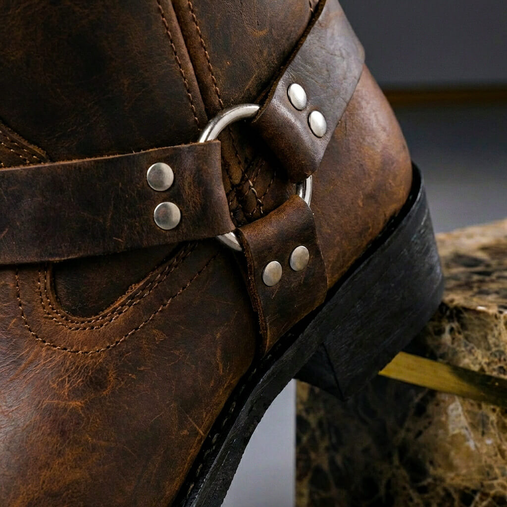 Bottes Western Vintage pour Hommes avec Boucle de Harnais – Cuir Fait Main Cognac Chêne Noir | Sansoti