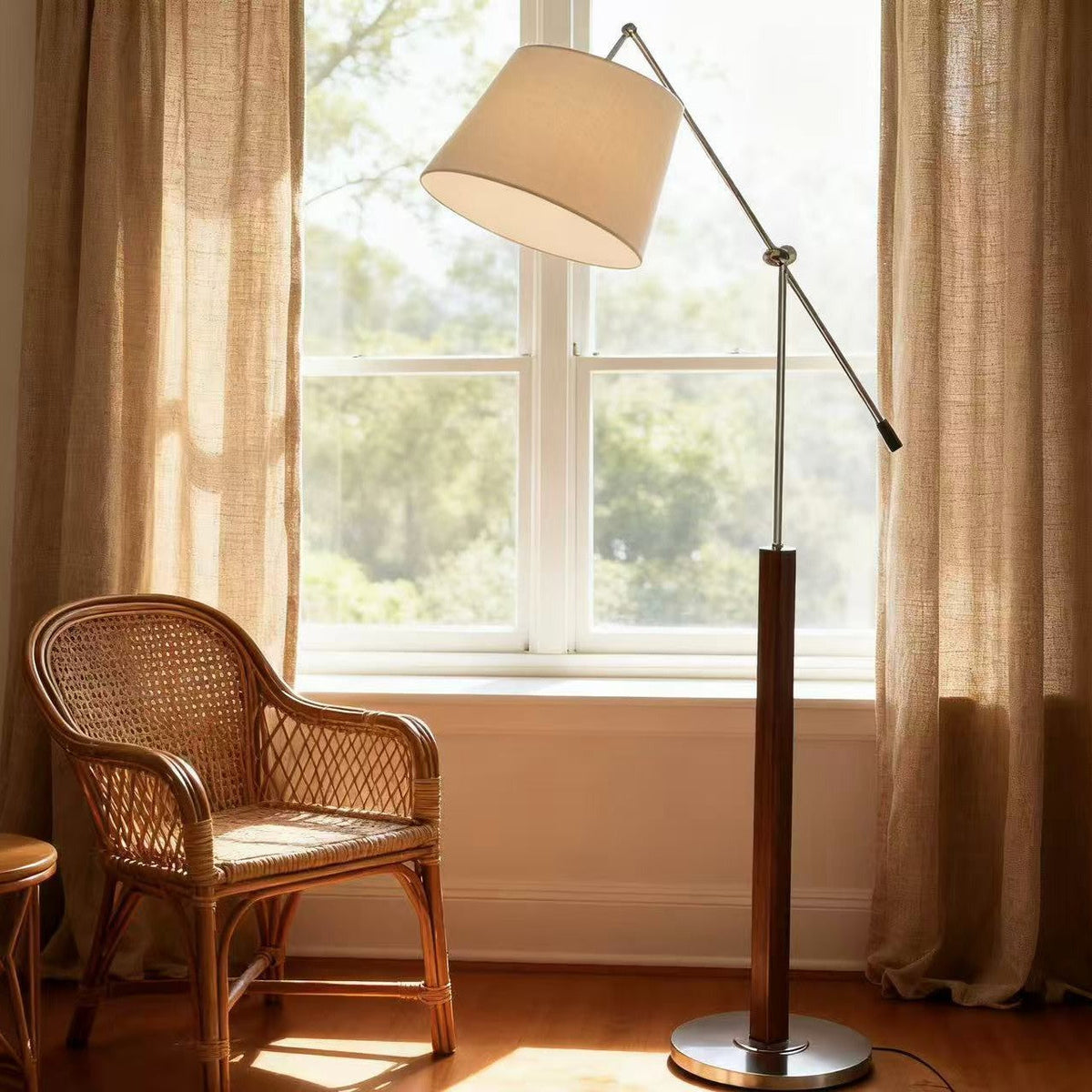 Lampe sur Pied Réglable avec Bras Pivotant – Lampe Design Fonctionnelle