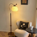 Lampe sur Pied Courbée avec Abat-jour Réglable – Lampe de Design Moderne