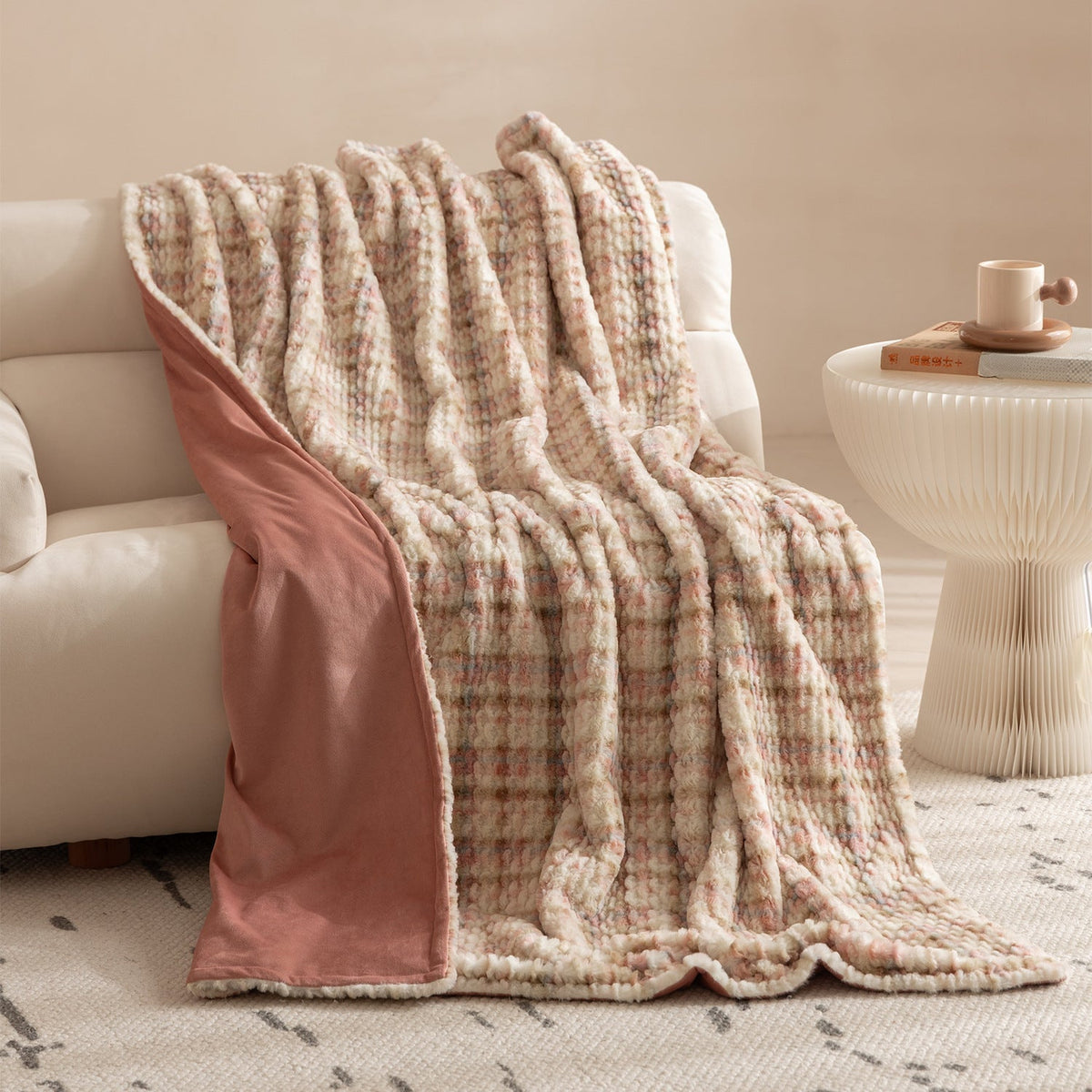 Plaid en Fausse Fourrure de Luxe avec Texture Ondulée – Couverture Douce en Fourrure avec Dos en Microfibre