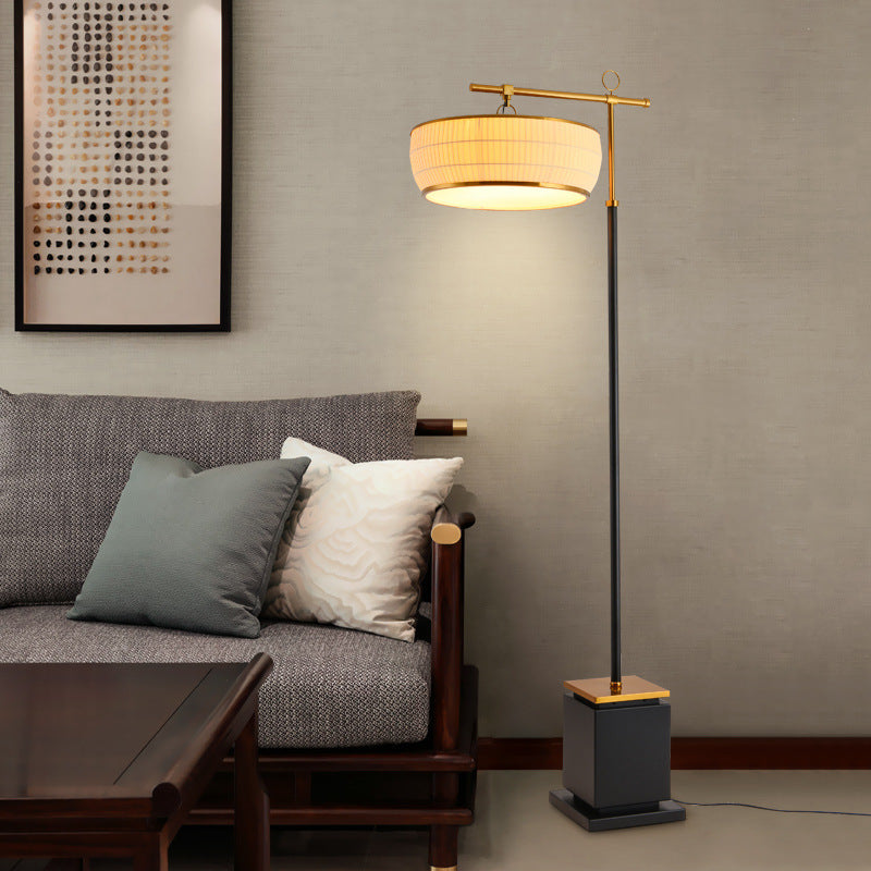 Lampadaire Élégant avec Base Géométrique – Lampe Design Réglable