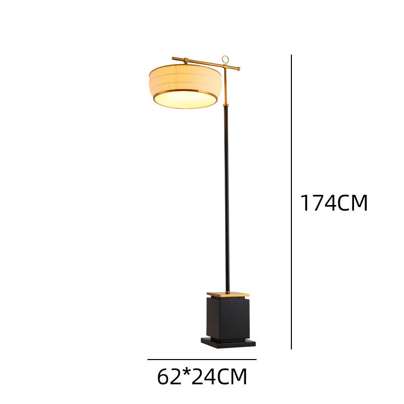 Lampadaire Élégant avec Base Géométrique – Lampe Design Réglable
