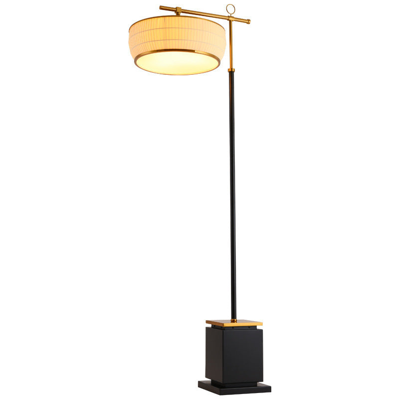 Lampadaire Élégant avec Base Géométrique – Lampe Design Réglable