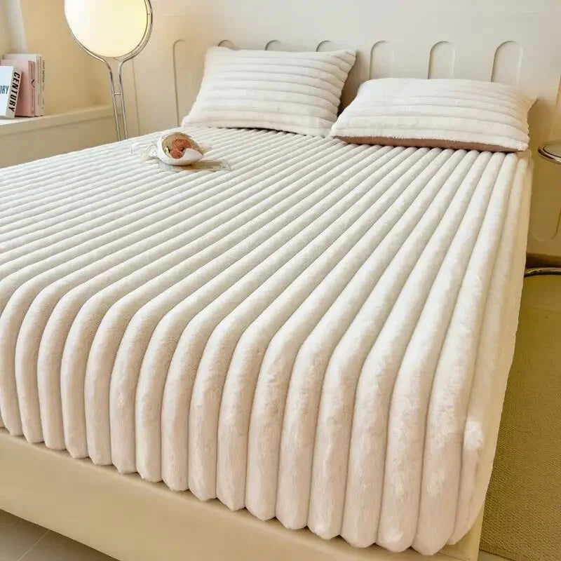 Housse de Matelas en Velours Luxueux - Confort Doux & Ajustement Securisé