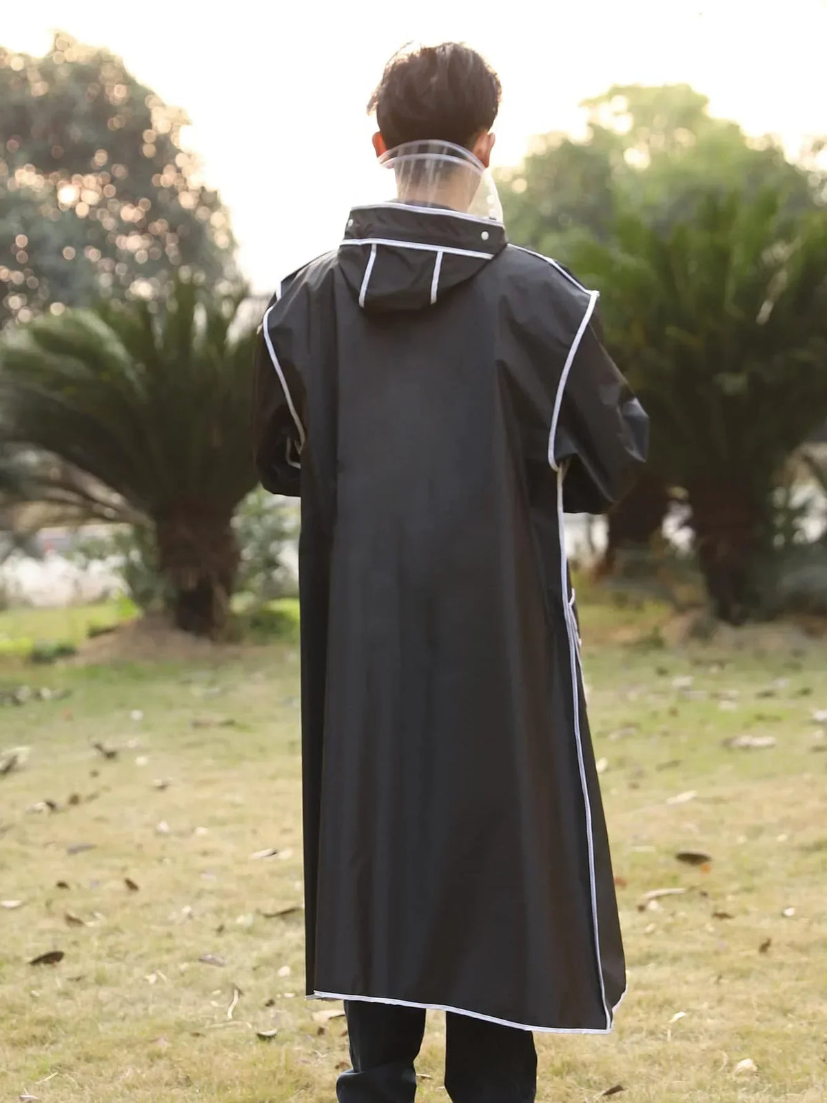 Poncho de Pluie Long Imperméable Unisexe – Veste de Pluie à Capuche de Corps Entier avec Finition Réfléchissante