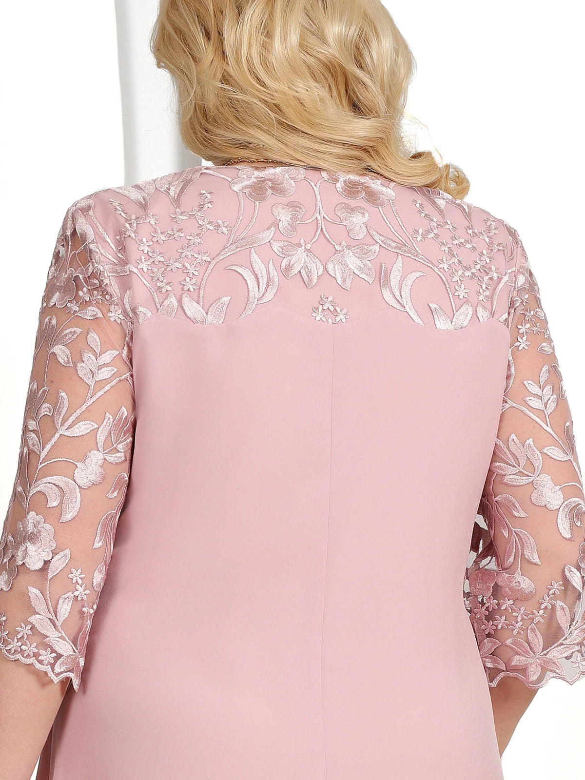 Robe de banquet brodée d'automne en grande taille