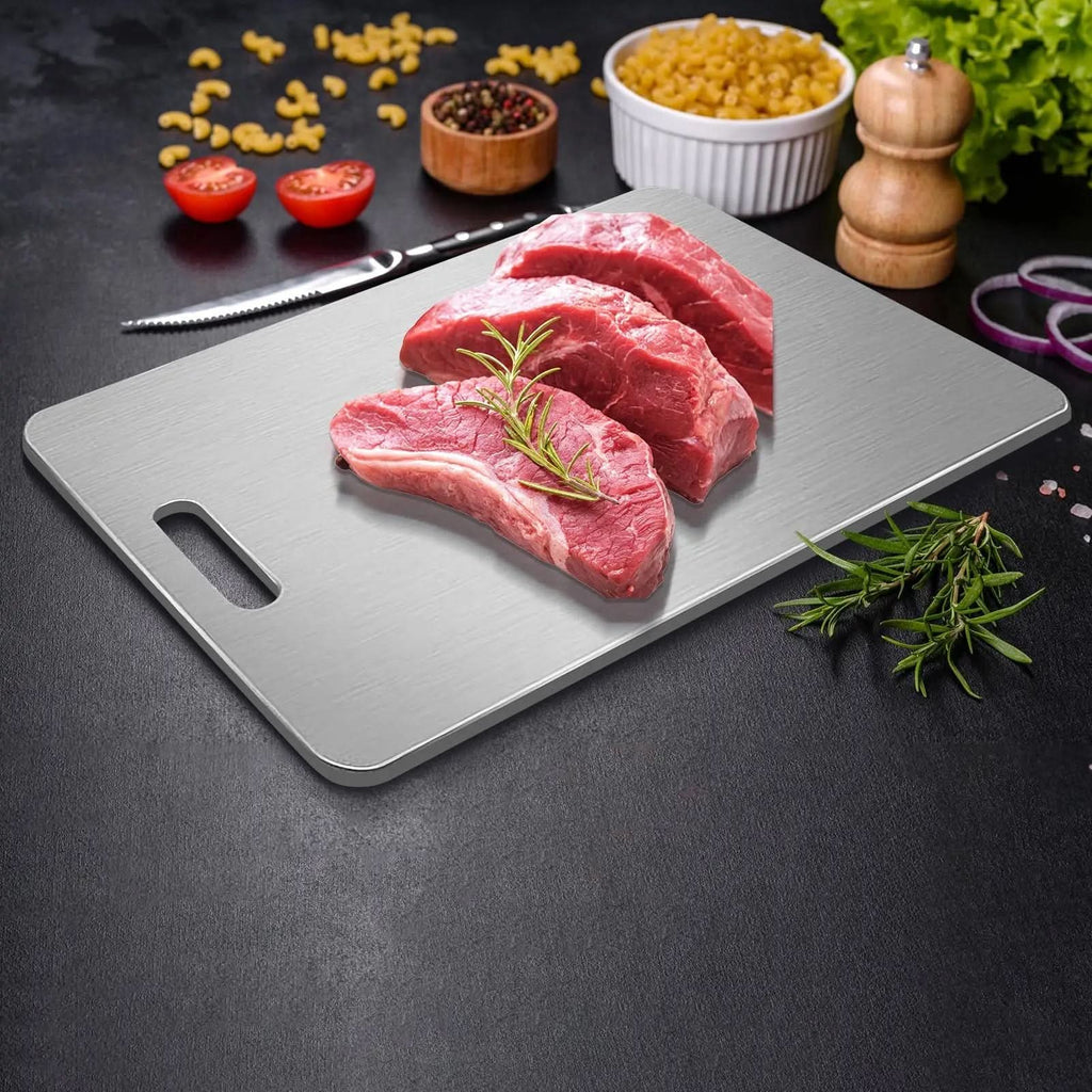 Skanto | Planche à découper en acier inoxydable pour chefs professionnels et amateurs