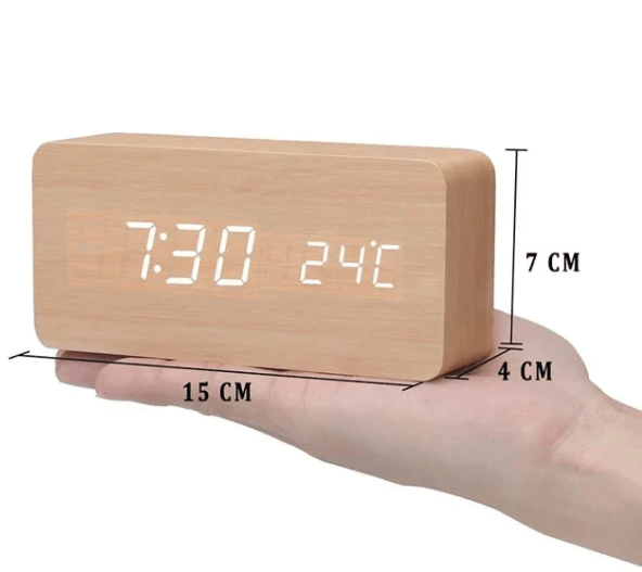 WoodSense Horloge en Bois LED – Commande Vocale & Élégante pour Chaque Pièce