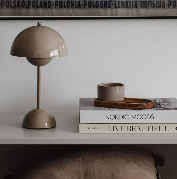 Lampe de table tactile moderne