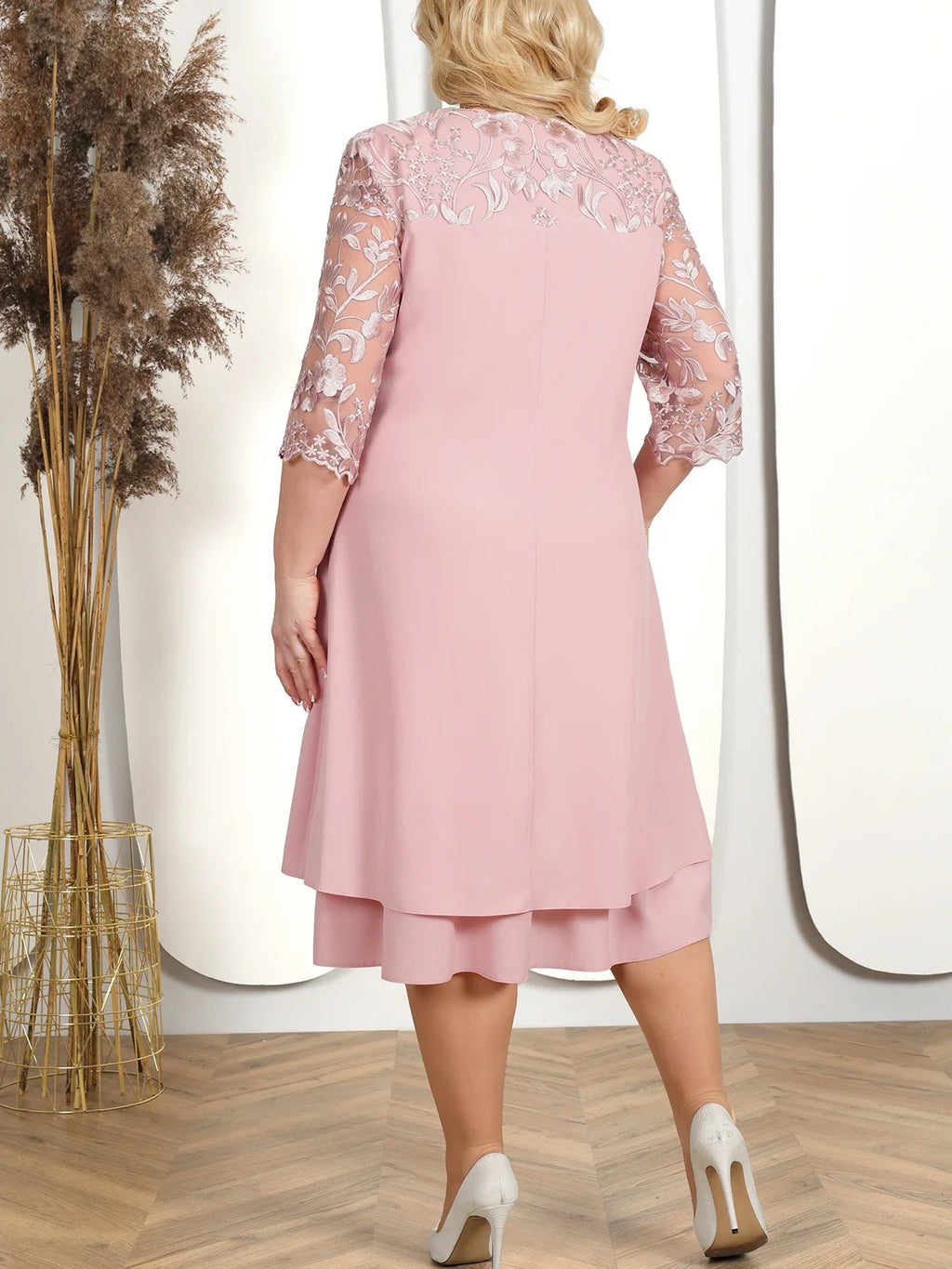 Robe de banquet brodée d'automne en grande taille