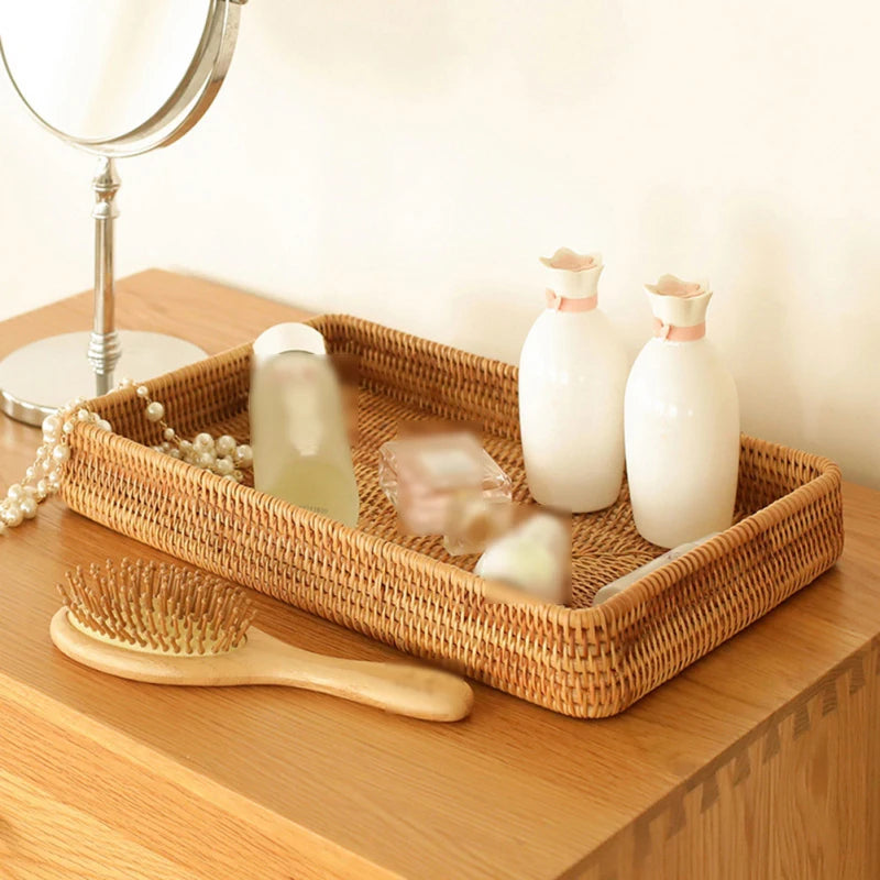 Plateau de Service en Rattan Élégant avec Poignées et Bords Élevés