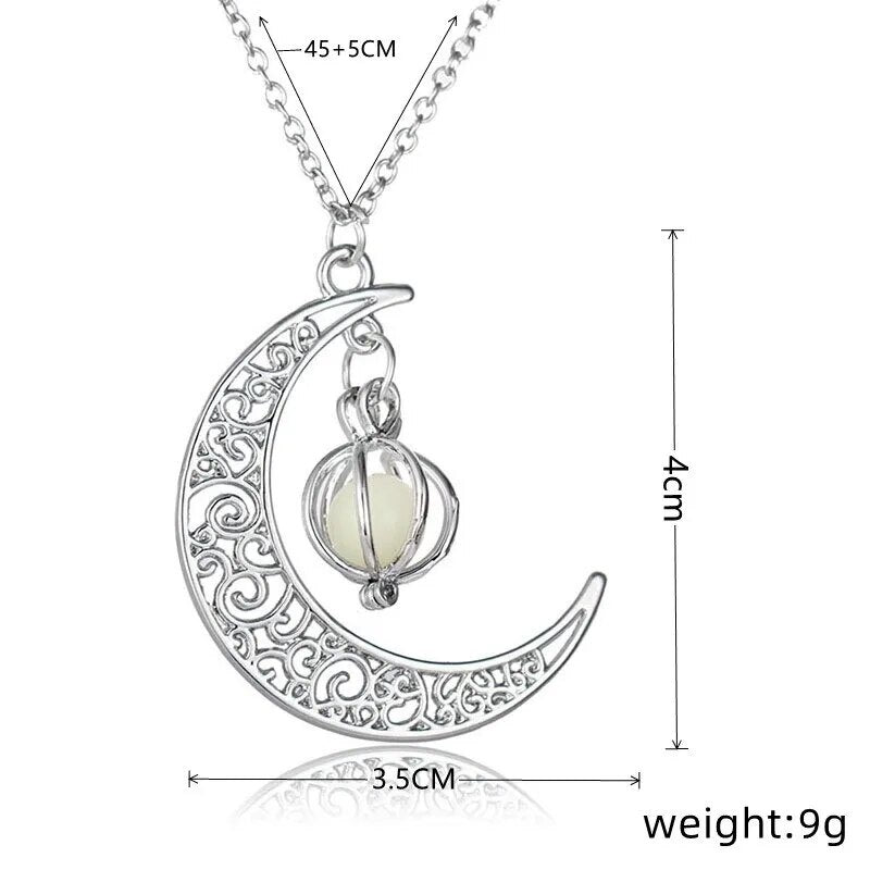 Collier avec pendentif en pierre de lune
