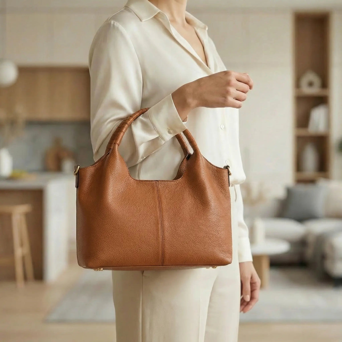 Sac hobo en cuir synthétique polyvalent et organisé