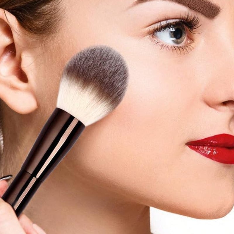 CaffèLuxe™ — Transformez Votre Look avec Précision Douce et Glamour Sans Effort