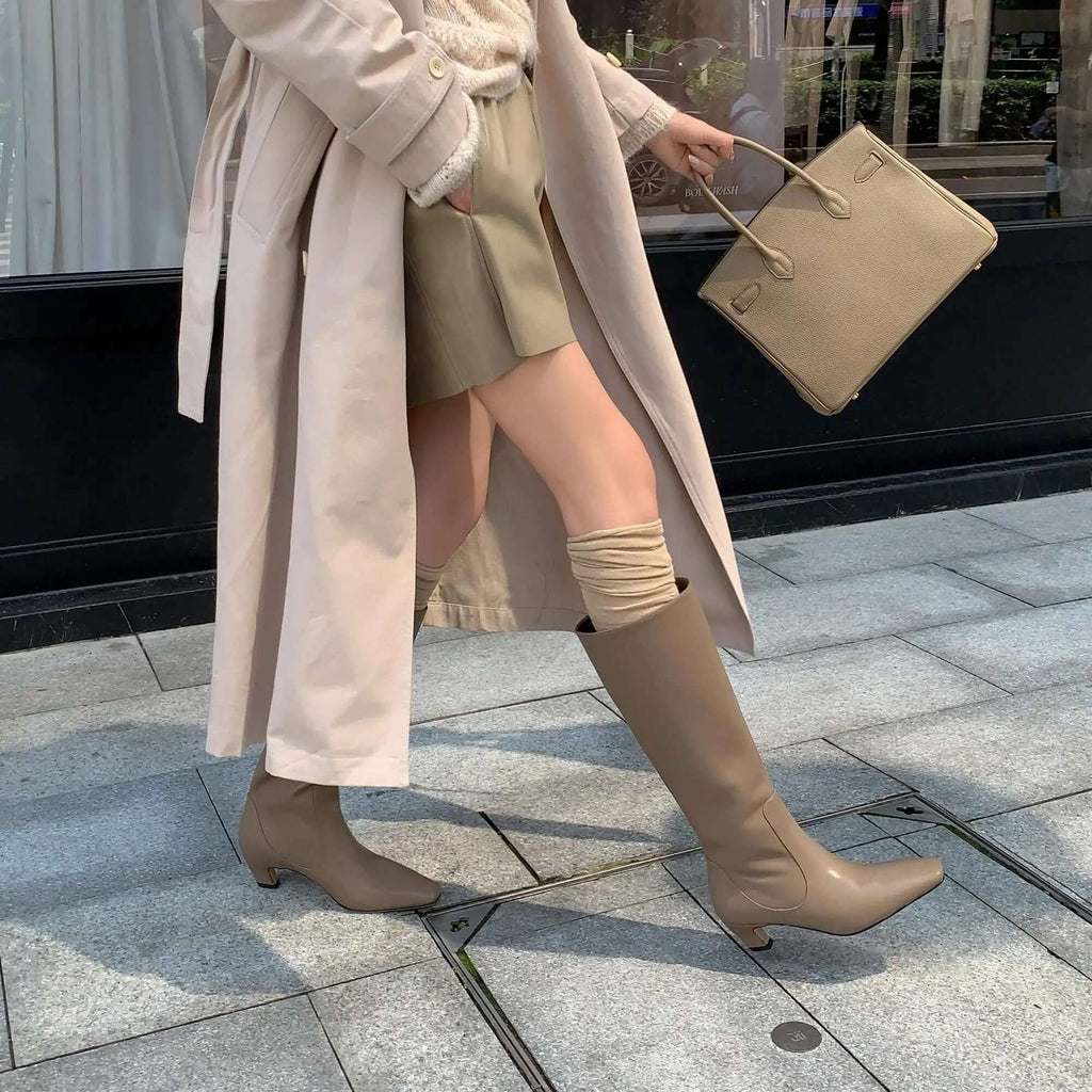 Bottes élégantes pour femmes jusqu'aux genoux
