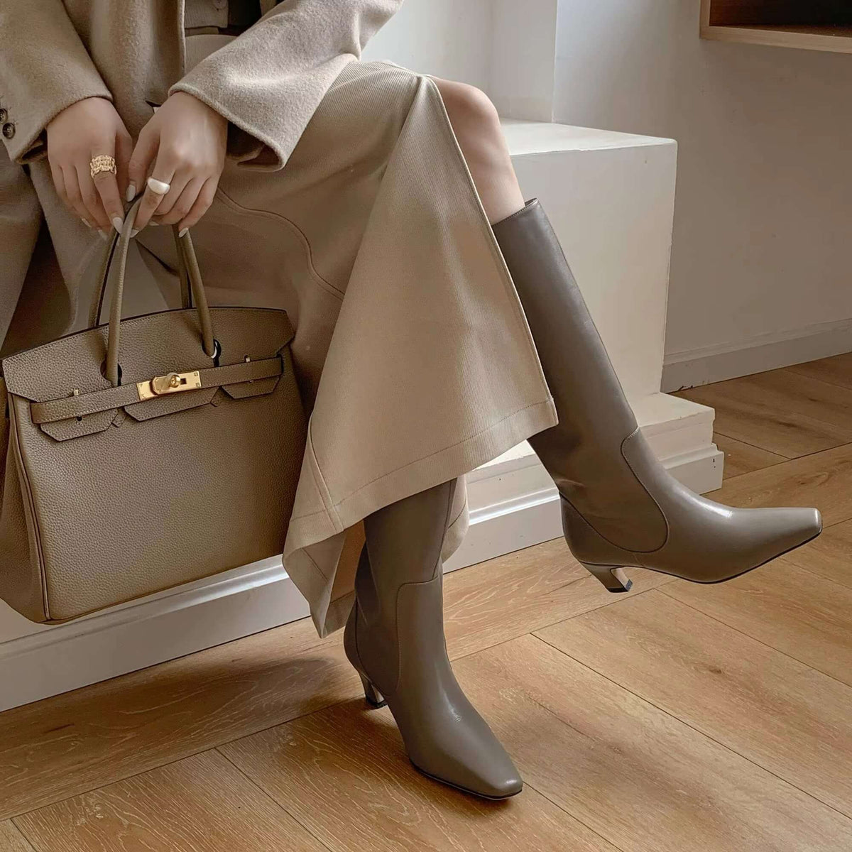 Bottes élégantes pour femmes jusqu'aux genoux